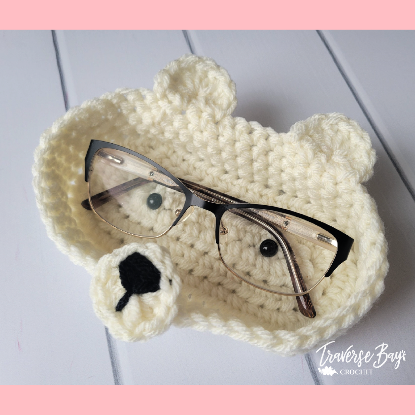 Crochet Polar Bear Glasses Holder Pattern