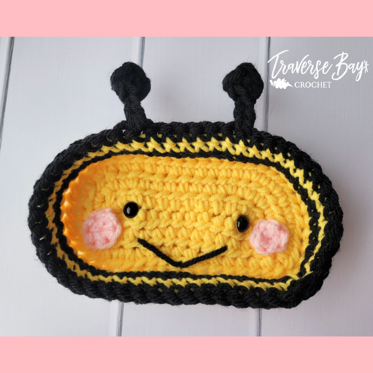 Crochet Bee Glasses Holder Pattern