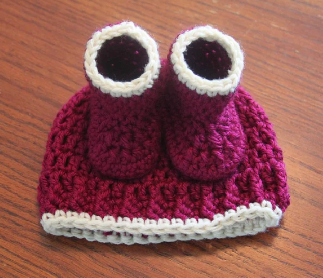 Crochet Baby Hat Bootie Set