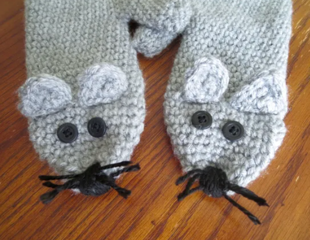 Crochet Mouse Mitten Pattern