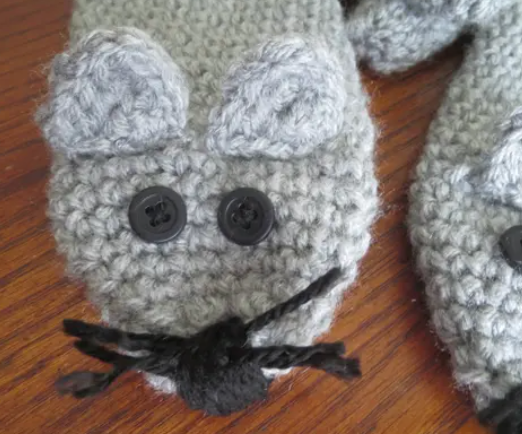 Crochet Mouse Mitten Pattern