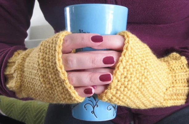 Easy Crochet Fingerless Gloves Pattern