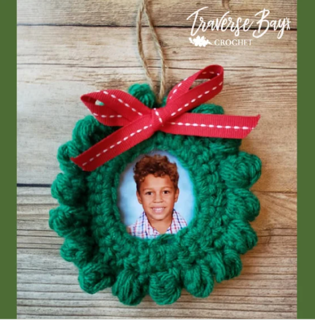 Crochet Wreath Ornament Pattern