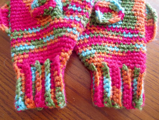 Crochet Fish Mitten Pattern