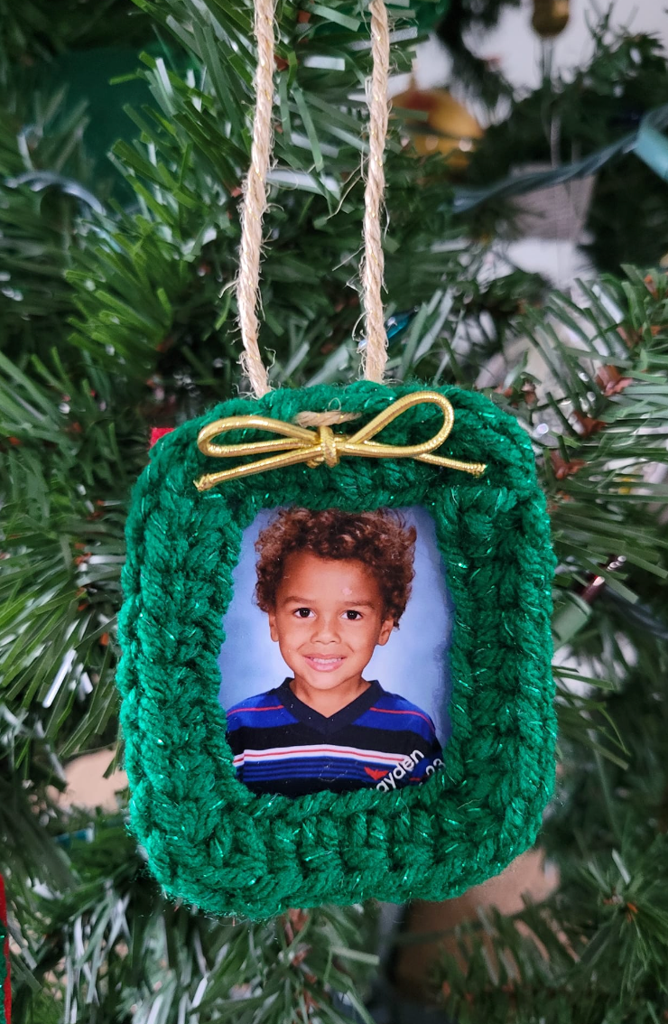 Crochet Picture Ornament Pattern