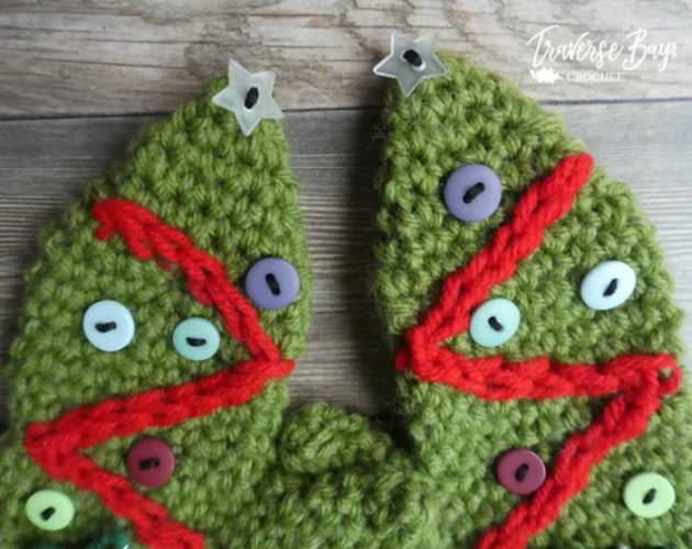 Crochet Christmas Tree Mitten Pattern